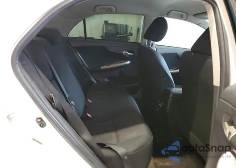 2010 Toyota Corolla Base z USA, uszkodzony, nr VIN 2T1BU4EE2AC503710